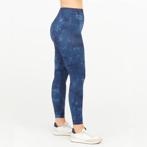 SPANX - Look At Me Now Seamless Leggings - Picture 1 of 5